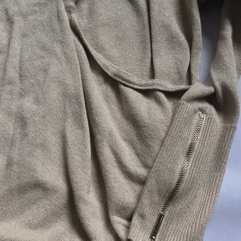 Full sleeves party top
